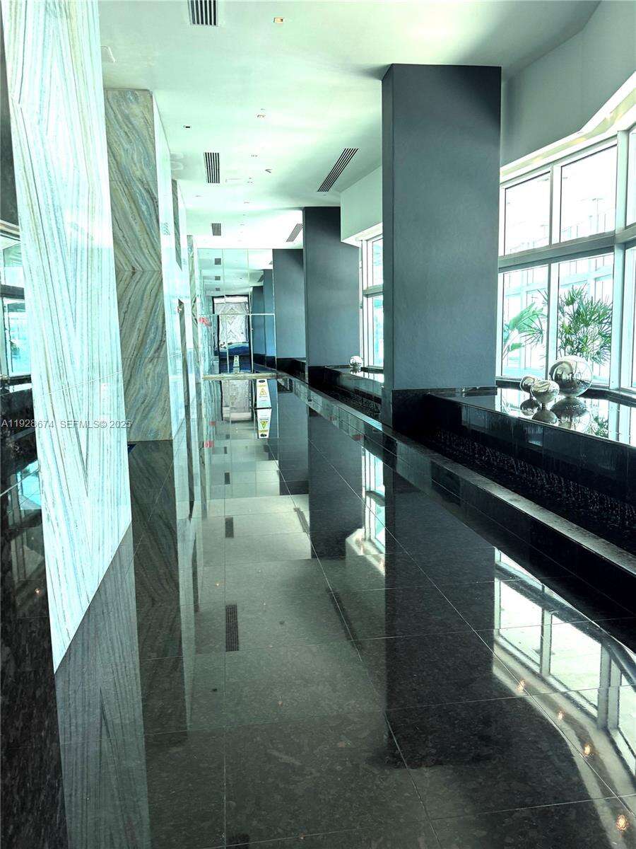 One Miami East at 335 Biscayne Blvd, Miami, FL 33131 - For Sale photo 21