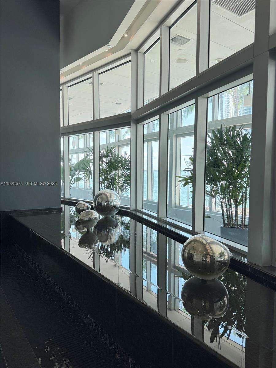 One Miami East at 335 Biscayne Blvd, Miami, FL 33131 - For Sale photo 22