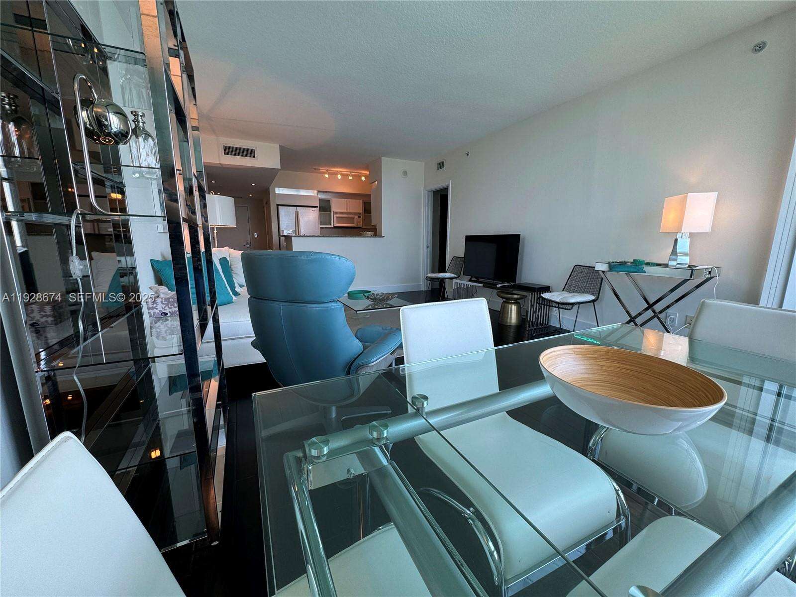 One Miami East at 335 Biscayne Blvd, Miami, FL 33131 - For Sale photo 9