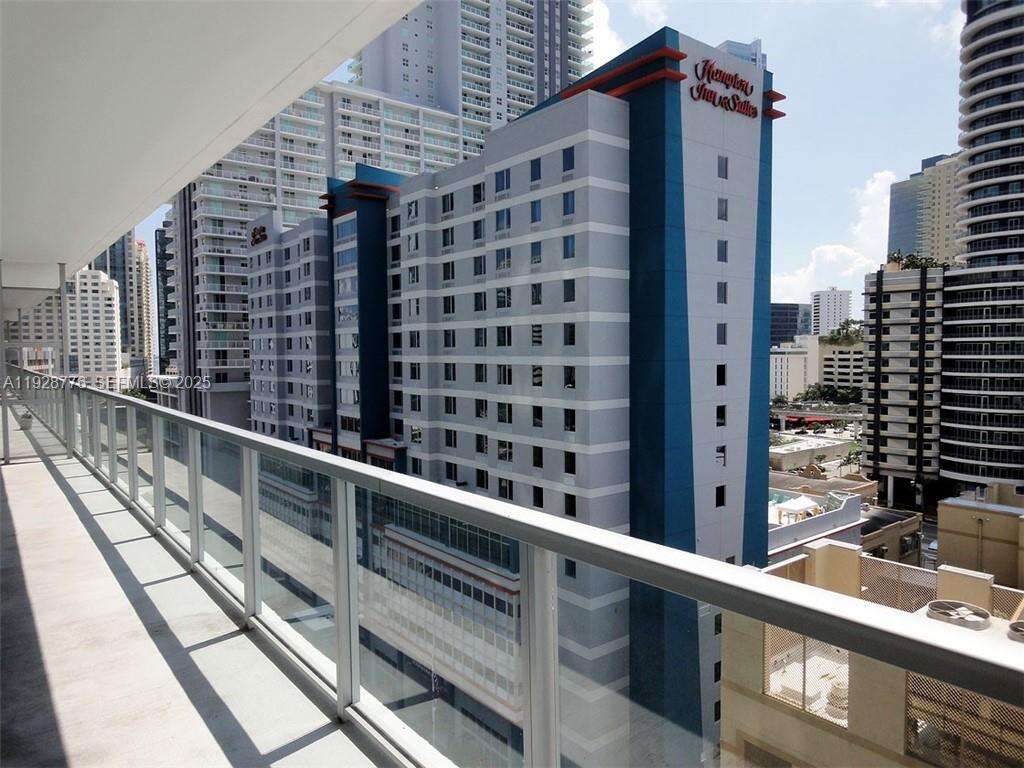 Axis On Brickell at 79 12th St, Miami, FL 33130 - For Sale photo 15