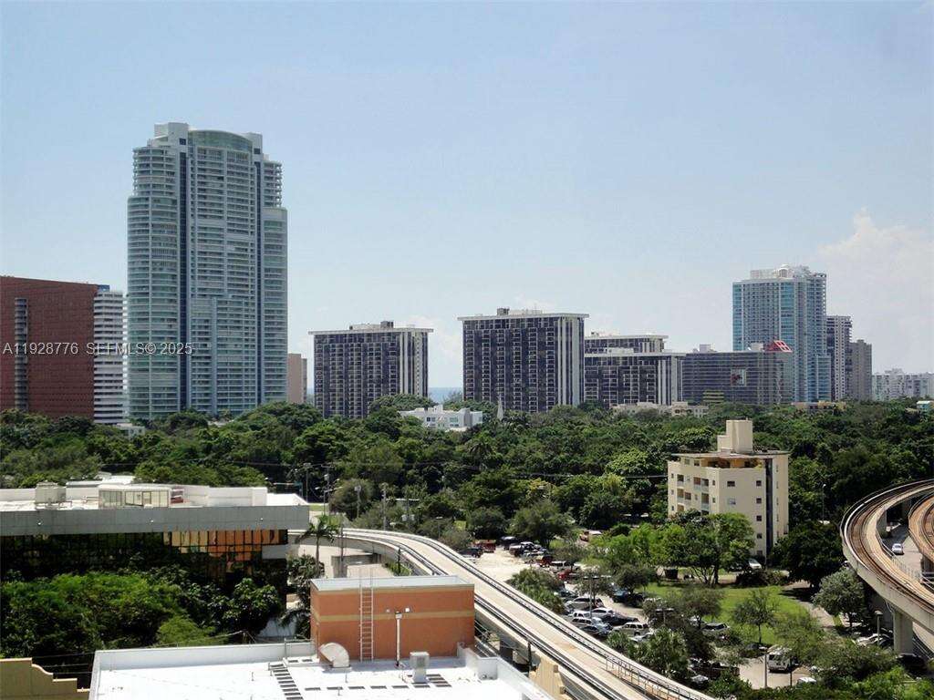 Axis On Brickell at 79 12th St, Miami, FL 33130 - For Sale photo 17