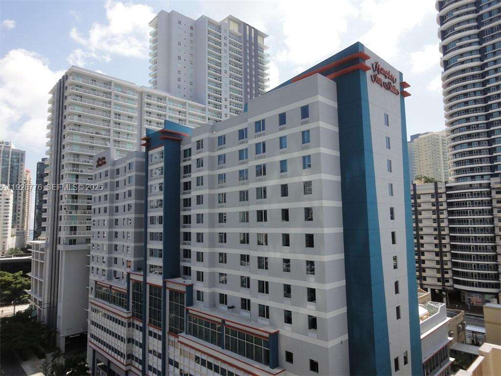 Axis On Brickell at 79 12th St, Miami, FL 33130 - For Sale photo 19