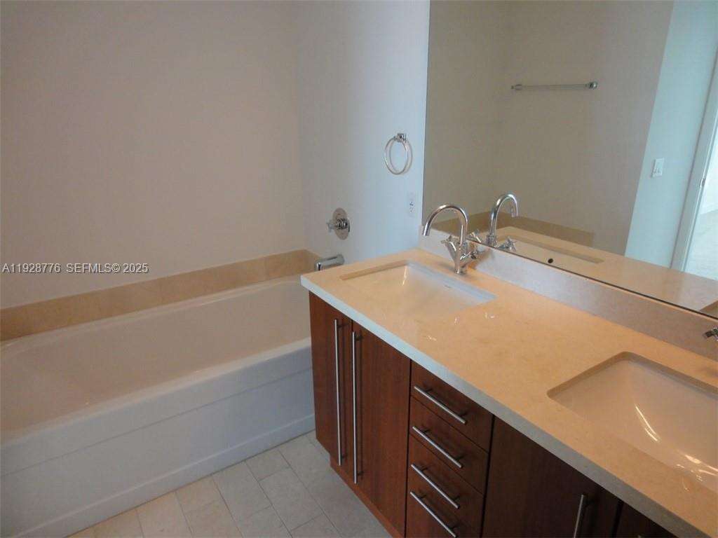 Axis On Brickell at 79 12th St, Miami, FL 33130 - For Sale photo 9