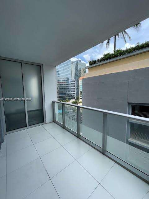 Brickell House at 1300 Brickell Bay Dr, Miami, FL 33131 - For Sale photo 14
