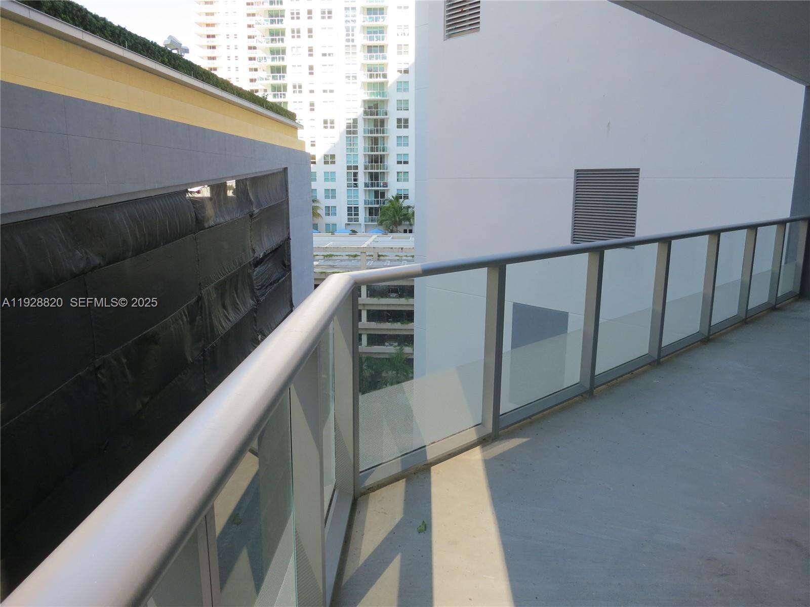 Brickell House at 1300 Brickell Bay Dr, Miami, FL 33131 - For Sale photo 6