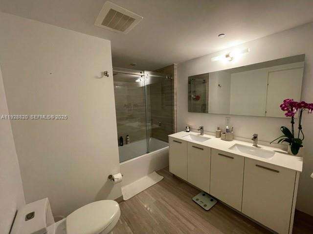 Brickell House at 1300 Brickell Bay Dr, Miami, FL 33131 - For Sale photo 10