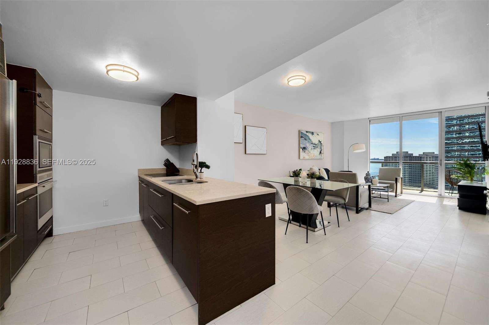 Icon Brickell 3 at 485 Brickell Ave, Miami, FL 33131 - For Sale photo 12