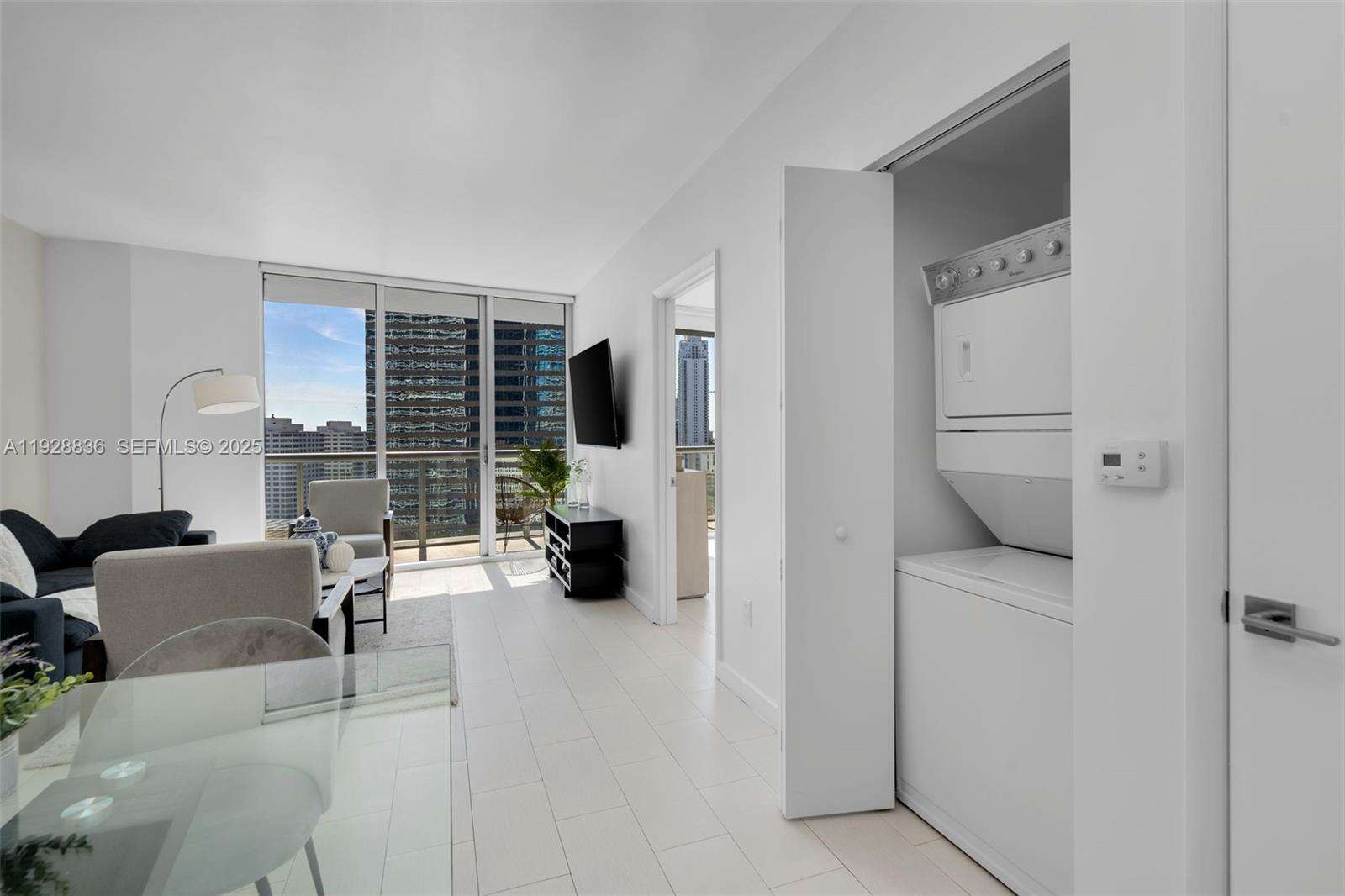 Icon Brickell 3 at 485 Brickell Ave, Miami, FL 33131 - For Sale photo 18