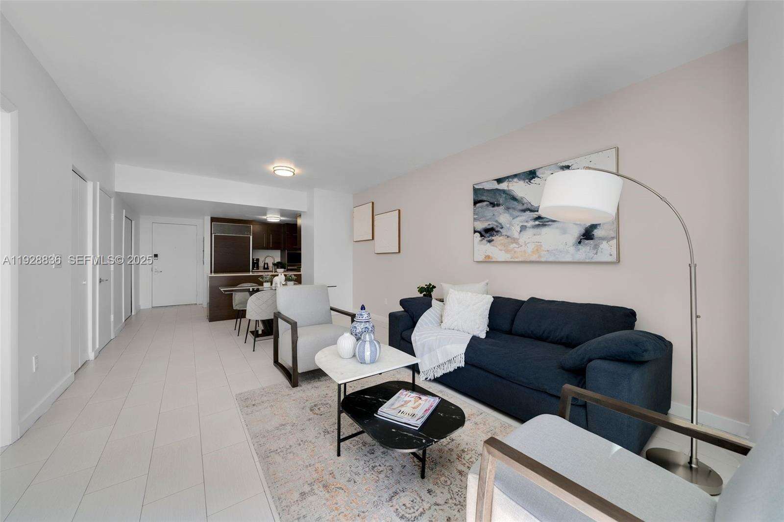 Icon Brickell 3 at 485 Brickell Ave, Miami, FL 33131 - For Sale photo 4