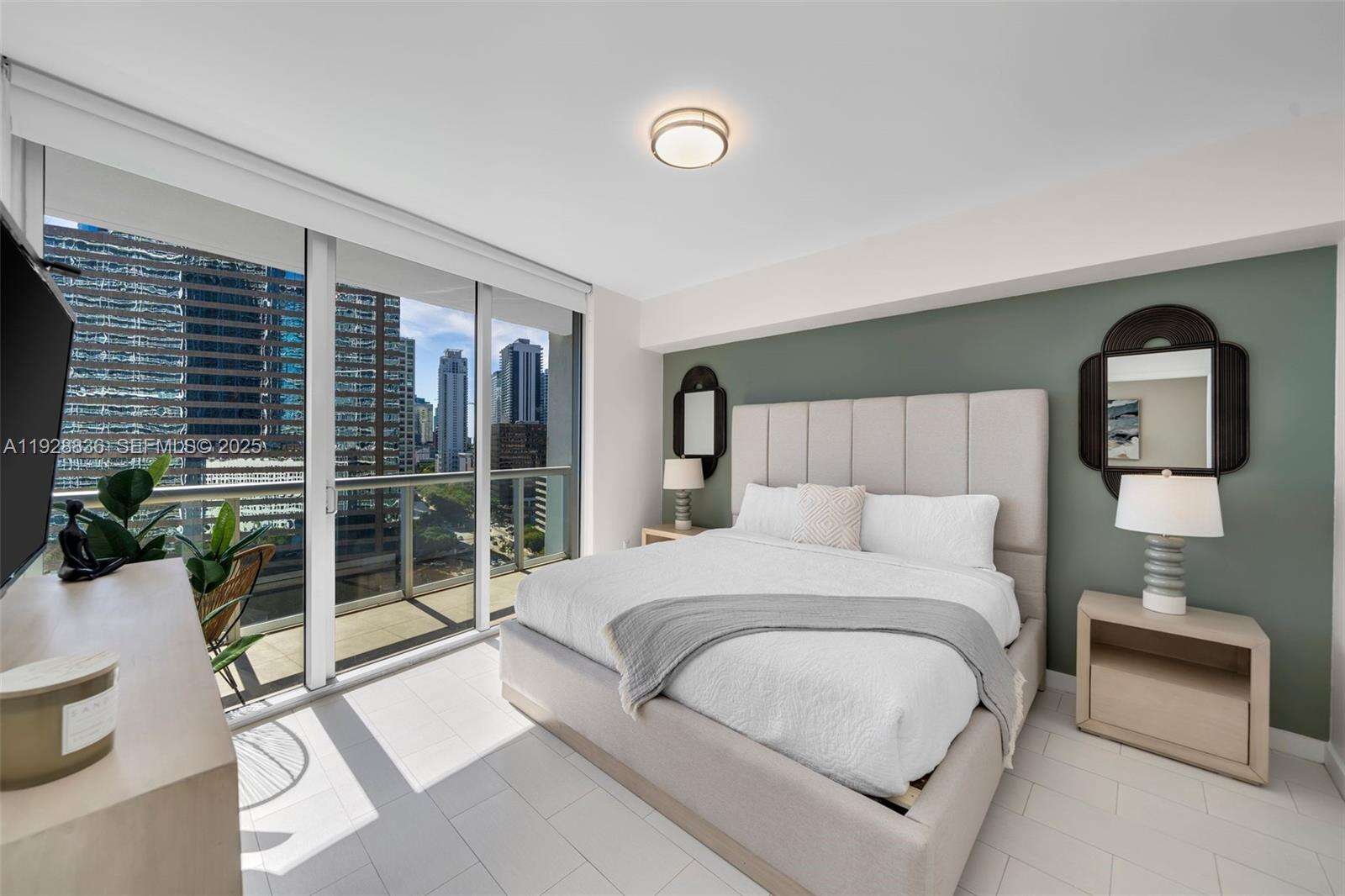 Icon Brickell 3 at 485 Brickell Ave, Miami, FL 33131 - For Sale photo 8