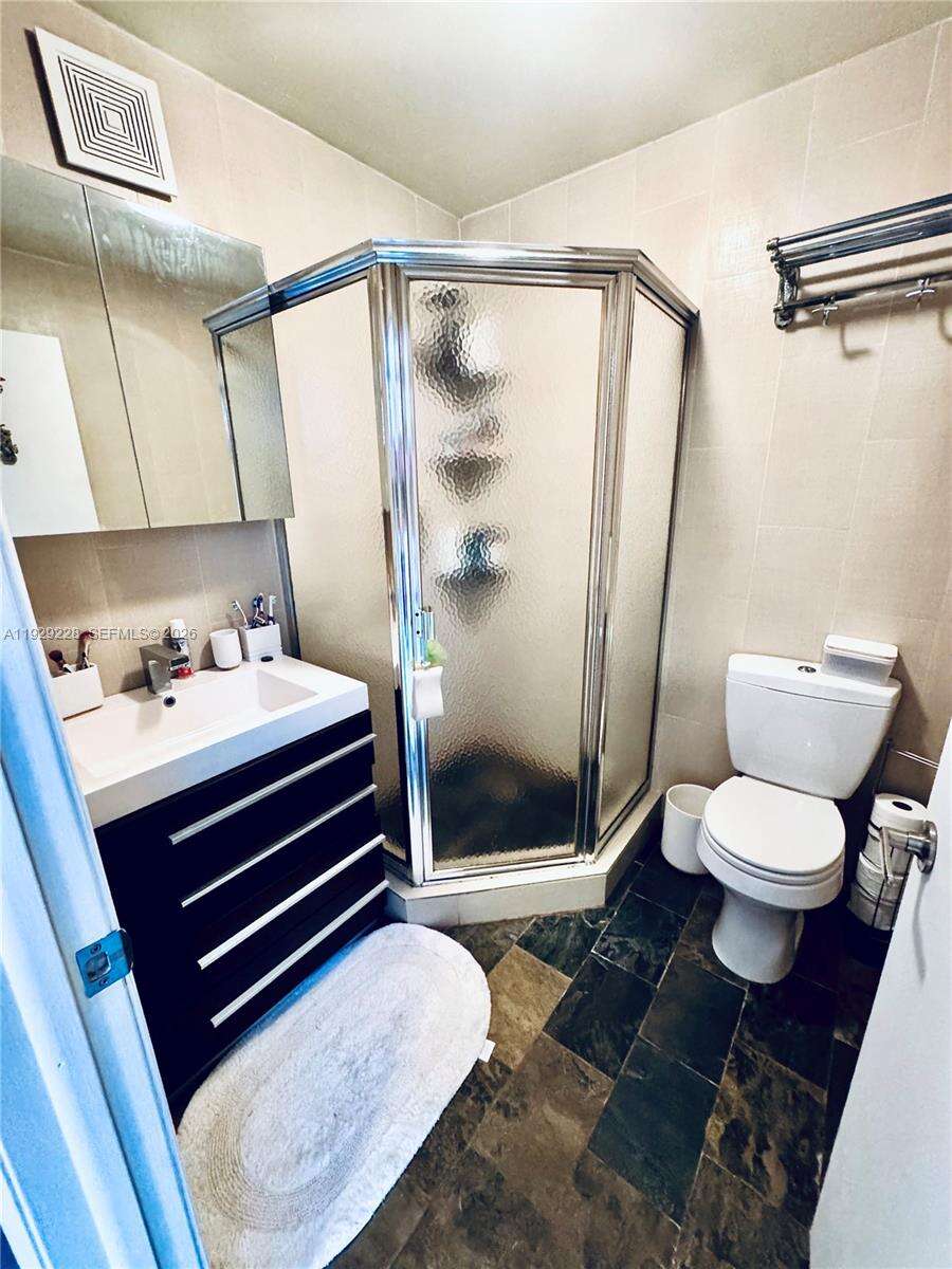 Admirals Port at 3007 183 Ln, Aventura, FL 33160 - For Sale photo 36