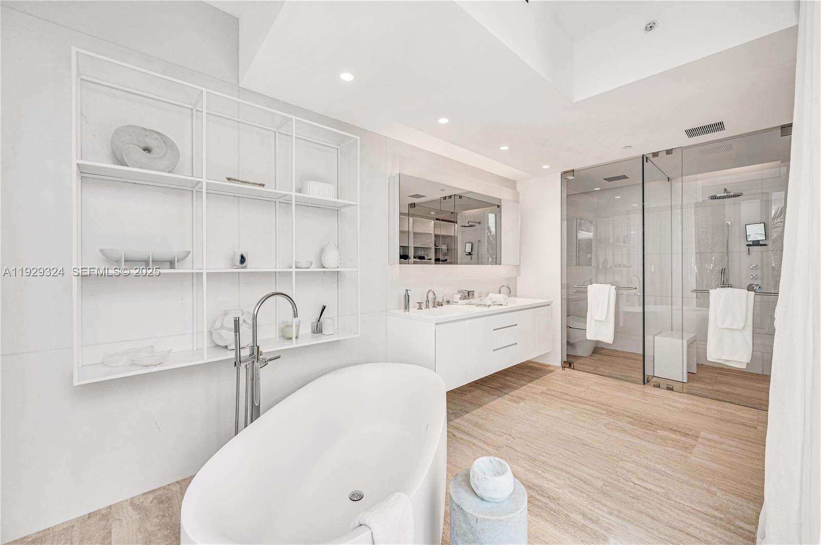 SURF CLUB - 9111 Collins Ave, Surfside, FL 33154 | Picture 11