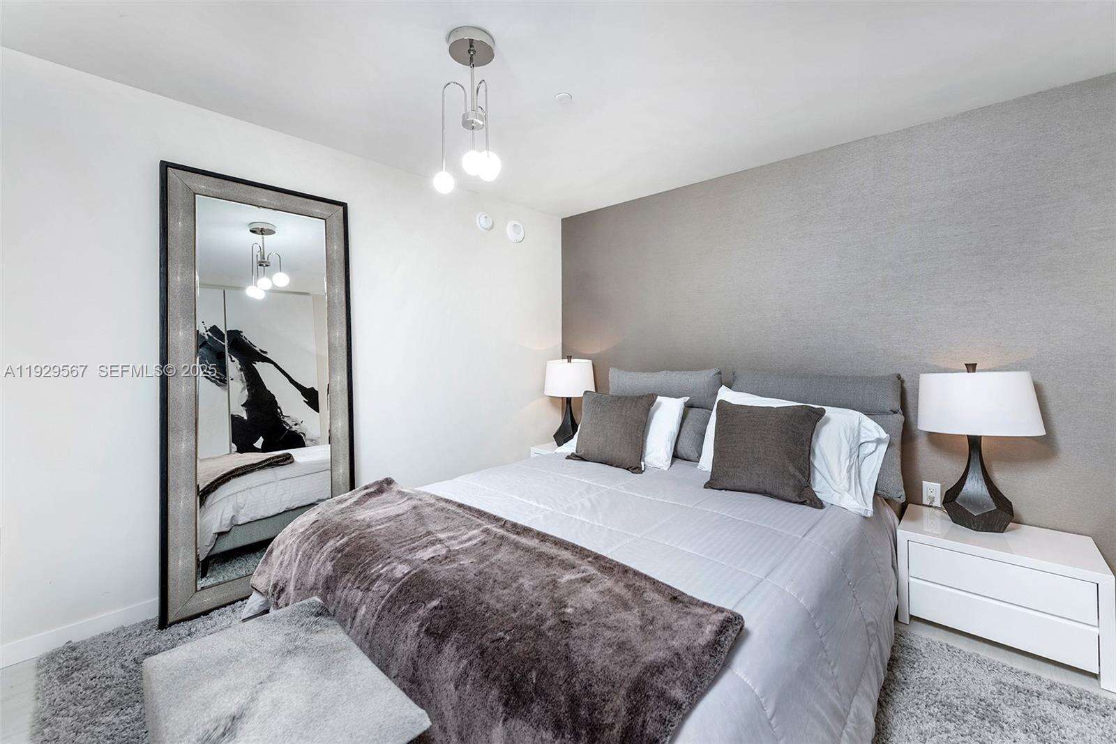 BRICKELL FLATIRON - 1000 Brickell Plz, Miami, FL 33131 | Picture 12