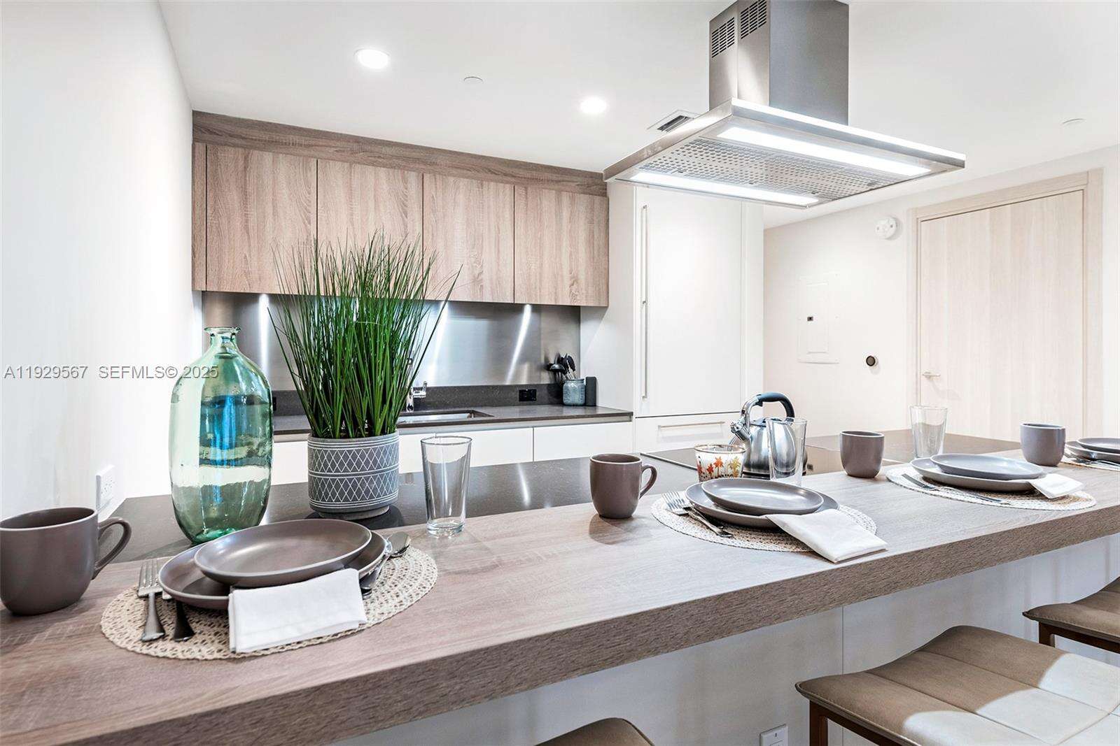 BRICKELL FLATIRON - 1000 Brickell Plz, Miami, FL 33131 | Picture 6