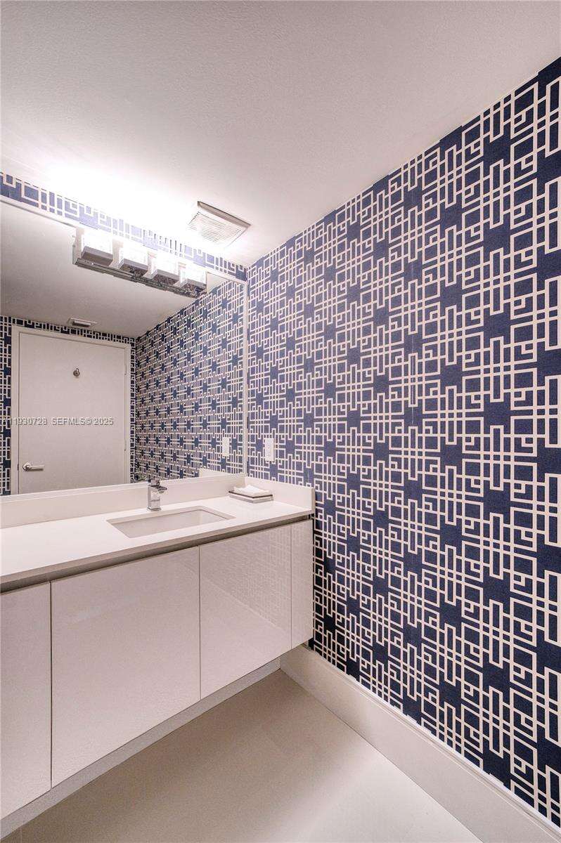 PARQUE TOWERS - 300 Sunny Isles Blvd, Sunny Isles Beach, FL 33160 | Picture 19