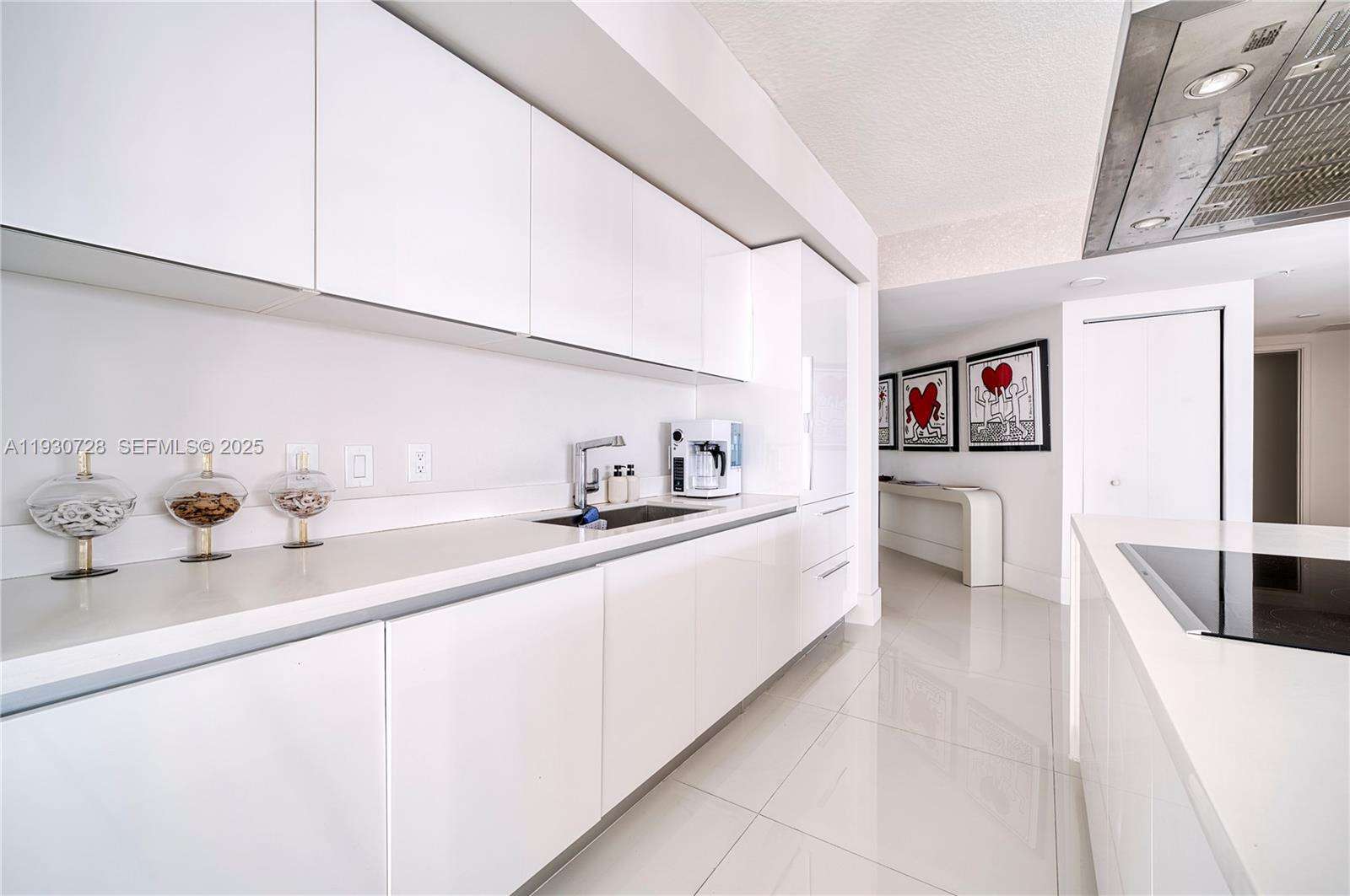 PARQUE TOWERS - 300 Sunny Isles Blvd, Sunny Isles Beach, FL 33160 | Picture 6