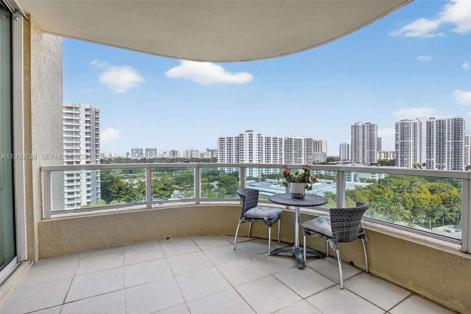 Aventura Marina One at 3340 190 St, Aventura, FL 33180 - For Sale photo 5