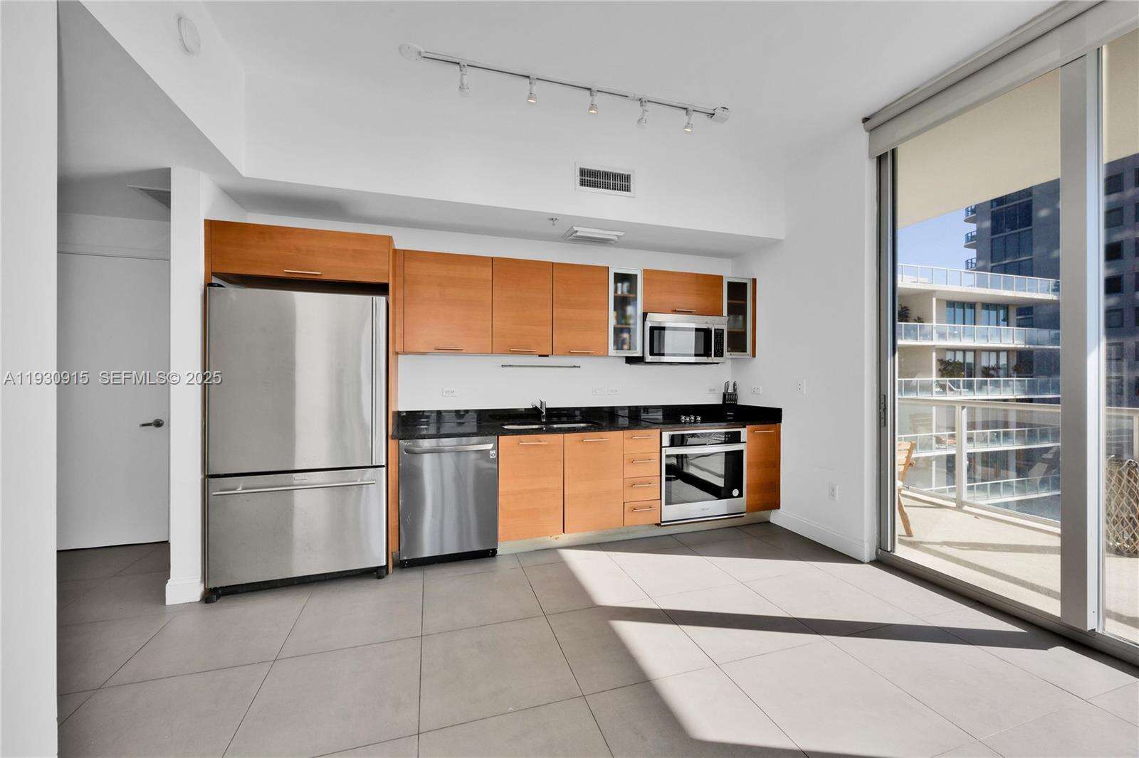 Two Midtown at 3470 Coast Ave, Miami, FL 33137 - For Sale photo 9