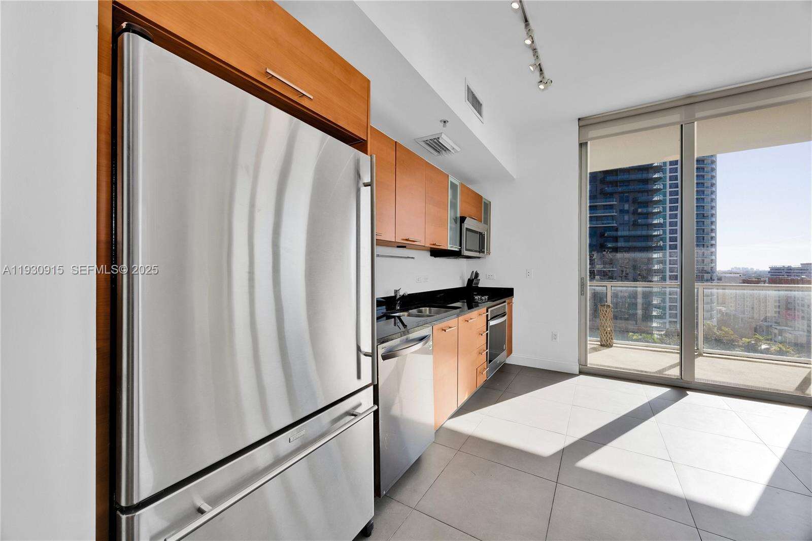 Two Midtown at 3470 Coast Ave, Miami, FL 33137 - For Sale photo 10