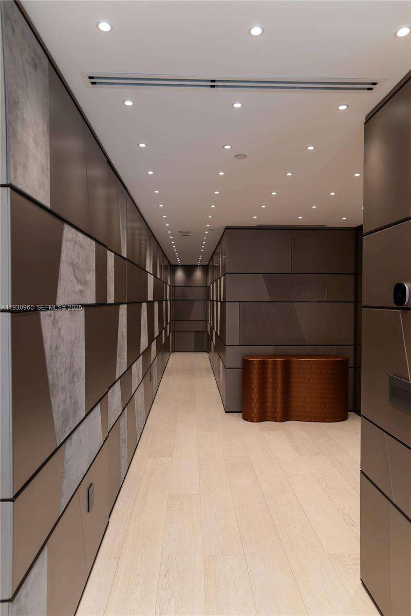 THE PALACE AT BAL HARBOUR - 10101 Collins Ave, Bal Harbour, FL 33154 | Picture 13