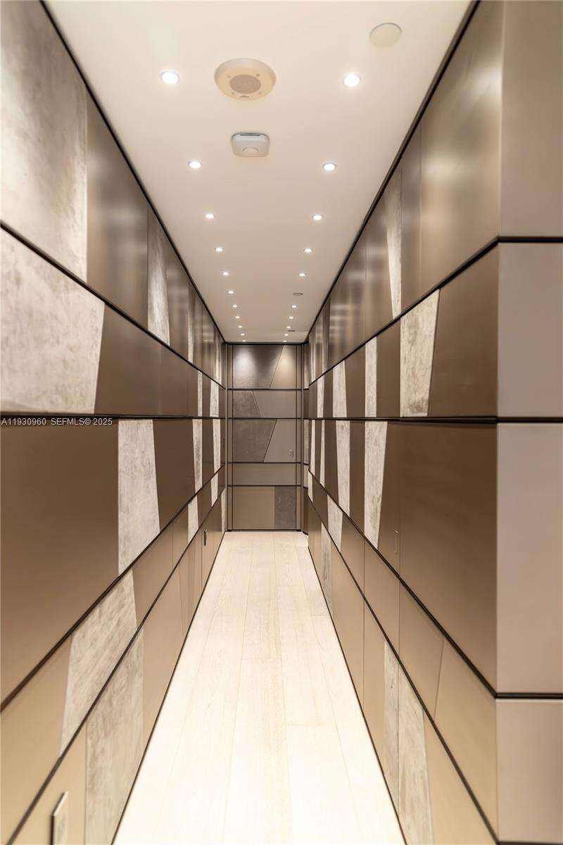 THE PALACE AT BAL HARBOUR - 10101 Collins Ave, Bal Harbour, FL 33154 | Picture 16
