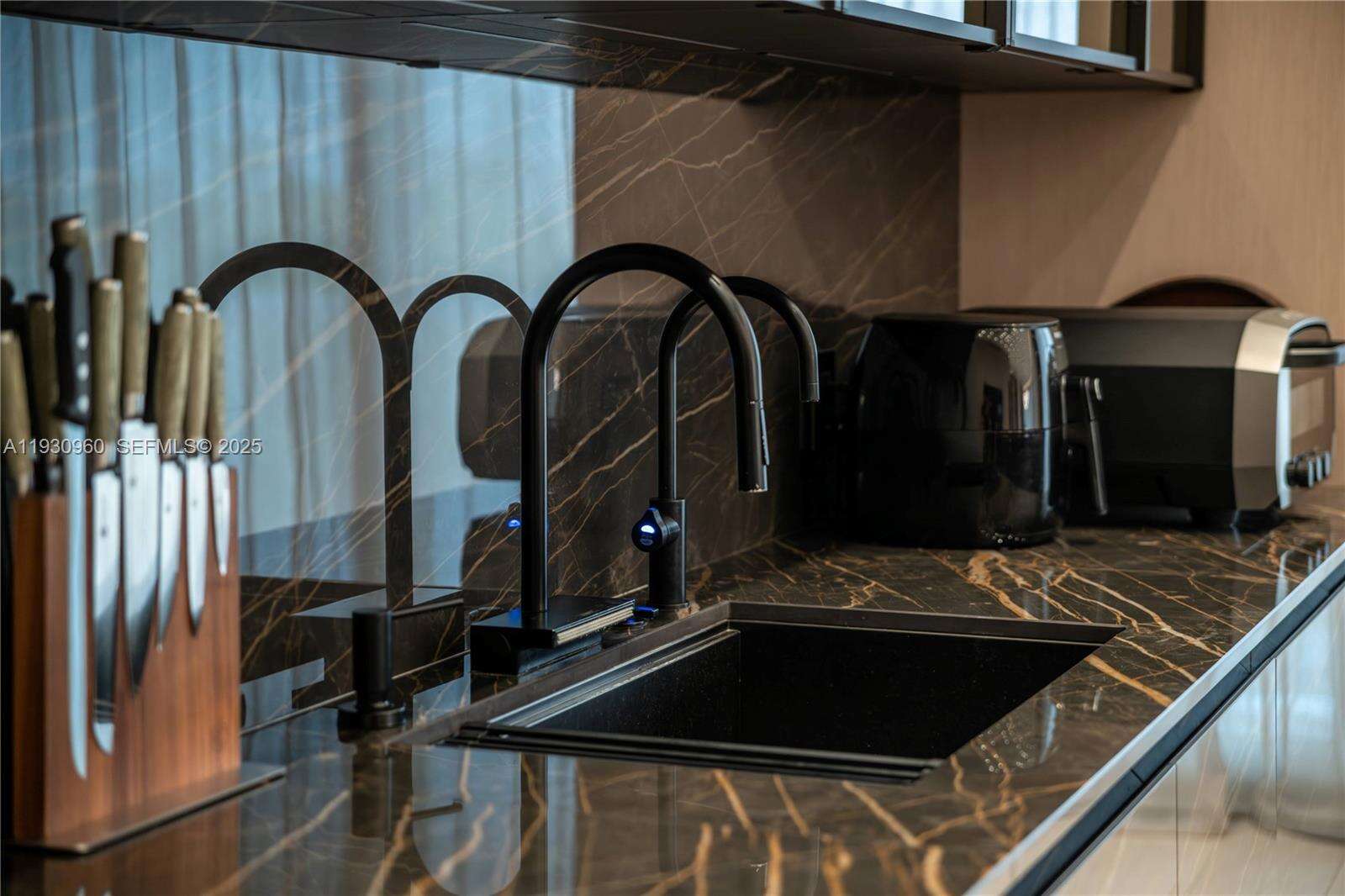THE PALACE AT BAL HARBOUR - 10101 Collins Ave, Bal Harbour, FL 33154 | Picture 22