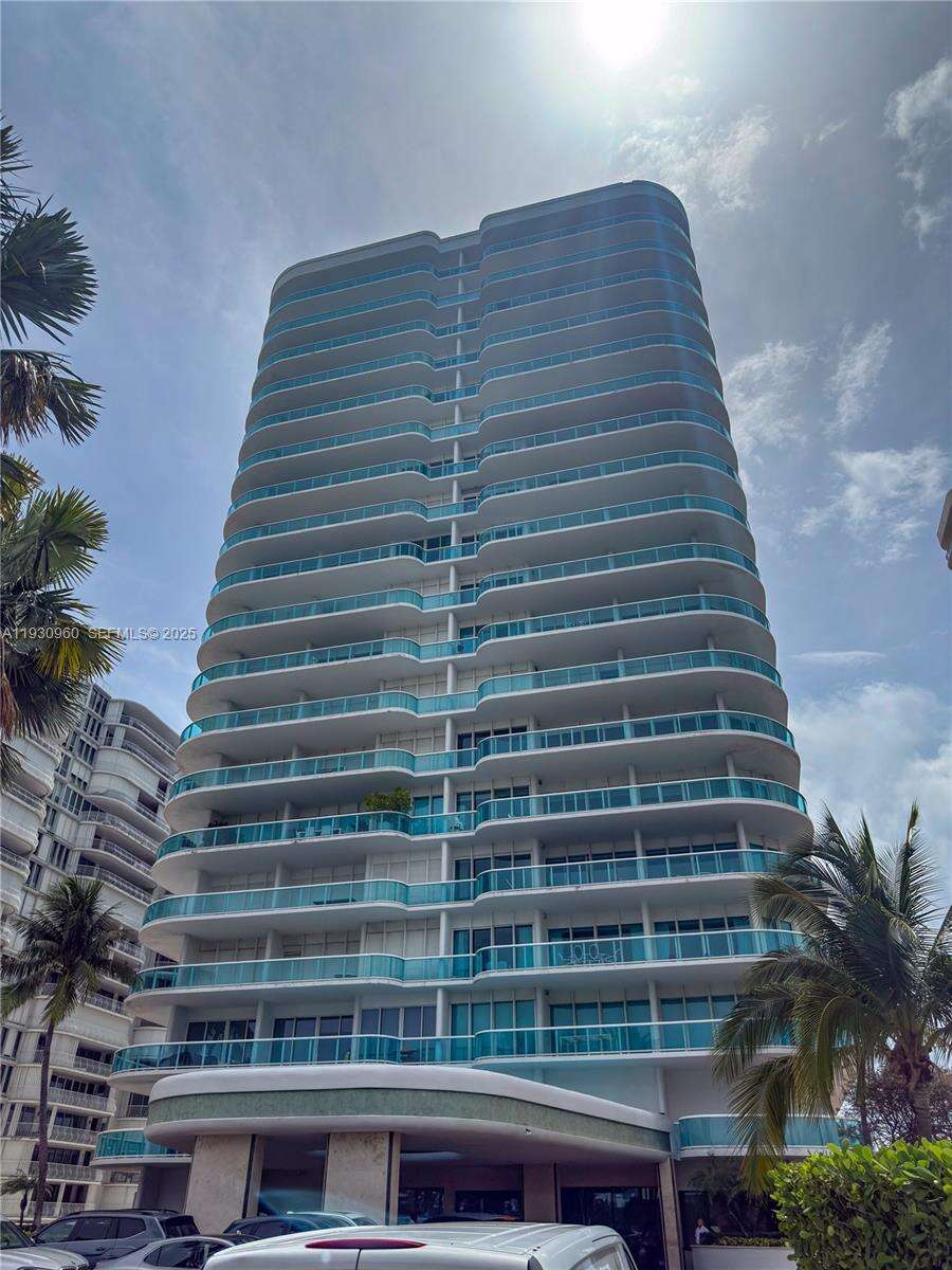 THE PALACE AT BAL HARBOUR - 10101 Collins Ave, Bal Harbour, FL 33154 | Picture 4