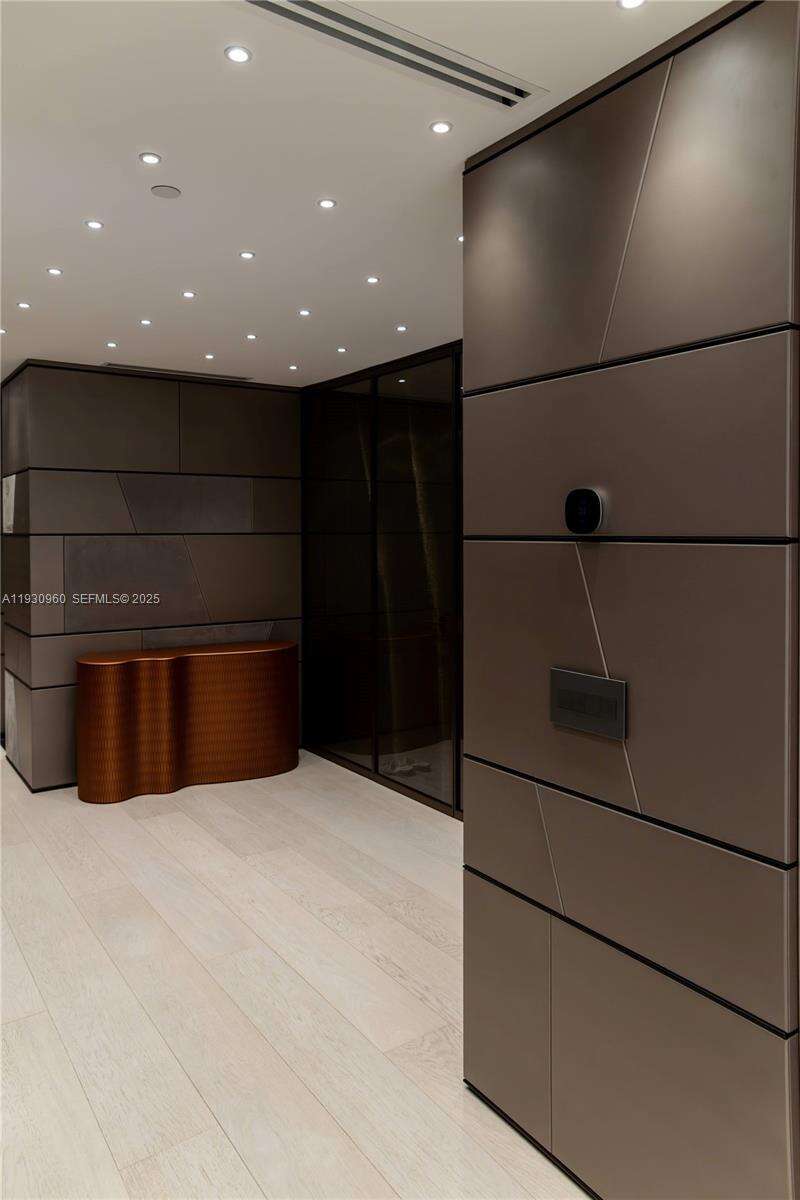 THE PALACE AT BAL HARBOUR - 10101 Collins Ave, Bal Harbour, FL 33154 | Picture 32