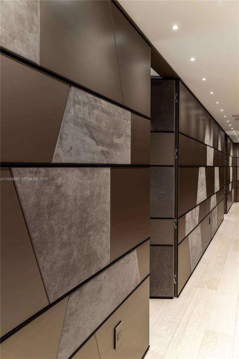 THE PALACE AT BAL HARBOUR - 10101 Collins Ave, Bal Harbour, FL 33154 | Picture 33
