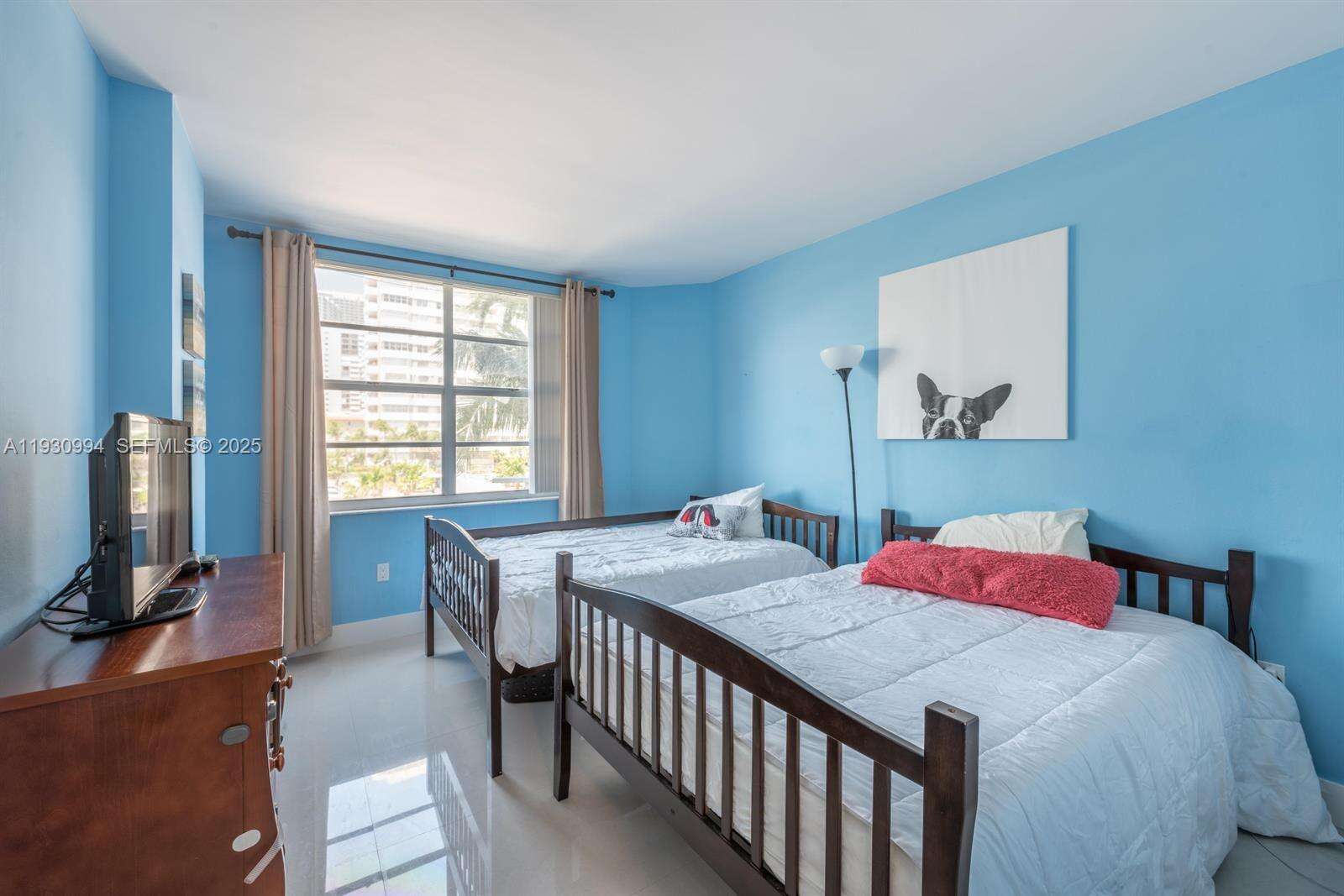 The Hemispheres at 1980 Ocean Dr, Hallandale Beach, FL 33009 - For Sale photo 11