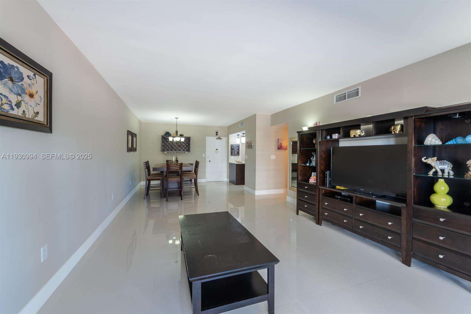 The Hemispheres at 1980 Ocean Dr, Hallandale Beach, FL 33009 - For Sale photo 7