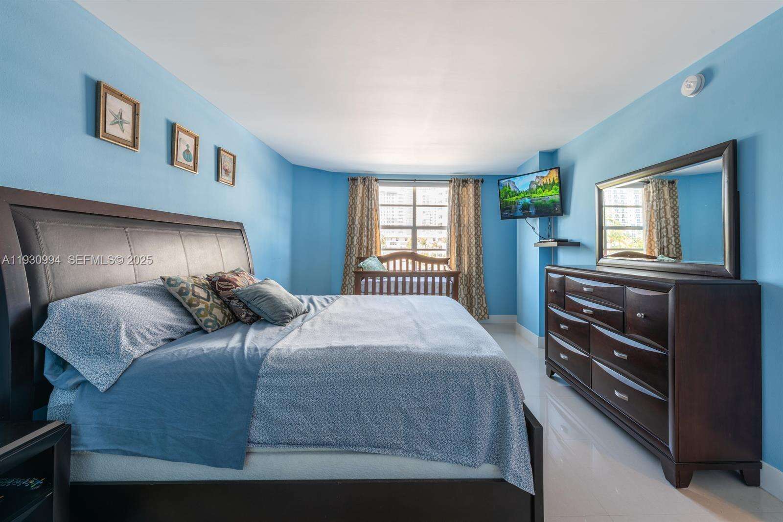 The Hemispheres at 1980 Ocean Dr, Hallandale Beach, FL 33009 - For Sale photo 10