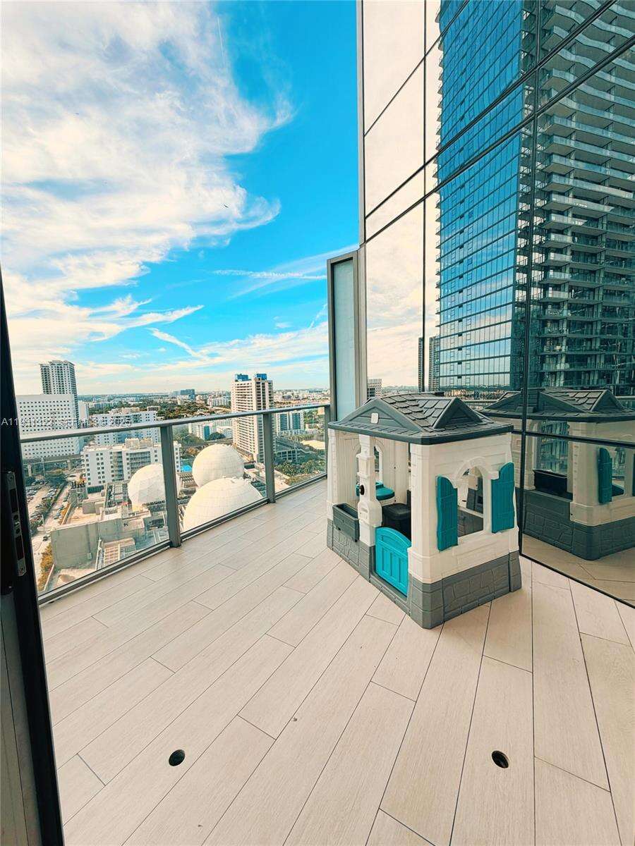 PARAMOUNT MIAMI WORLDCENTER - 851 1 Ave, Miami, FL 33132 | Picture 31