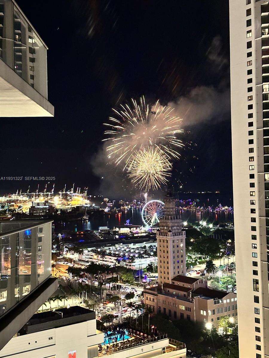 PARAMOUNT MIAMI WORLDCENTER - 851 1 Ave, Miami, FL 33132 | Picture 7