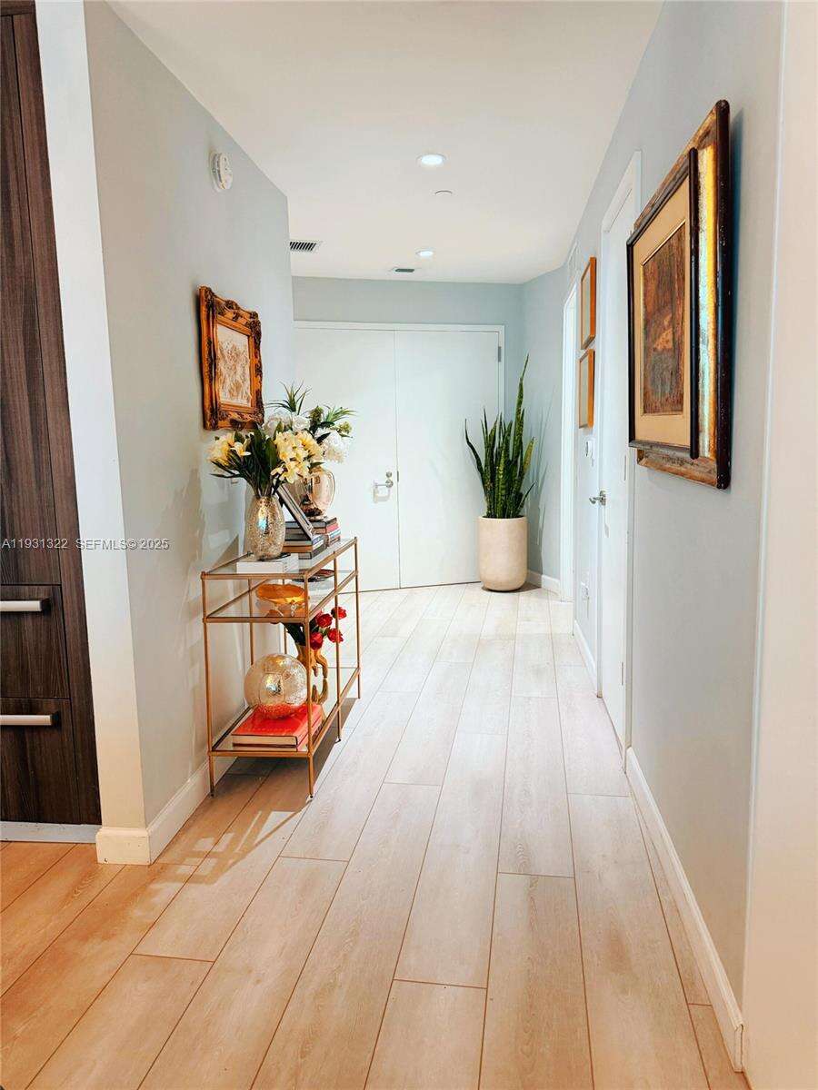 PARAMOUNT MIAMI WORLDCENTER - 851 1 Ave, Miami, FL 33132 | Picture 8