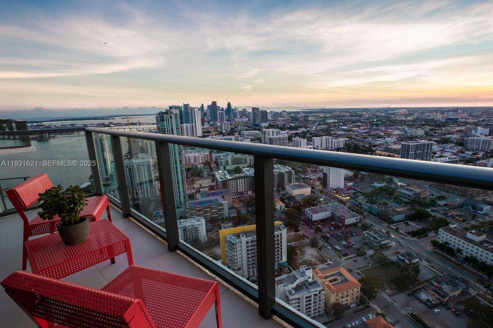 Paraiso Bayviews at 501 31 St, Miami, FL 33137 - For Sale photo 1
