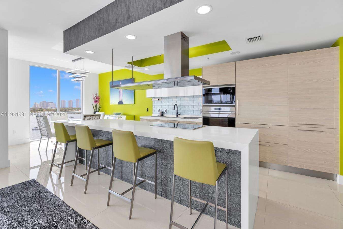 MARINA PALMS RESIDENCES SOUTH - 17111 Biscayne Blvd, North Miami Beach, FL 33160 | Picture 18