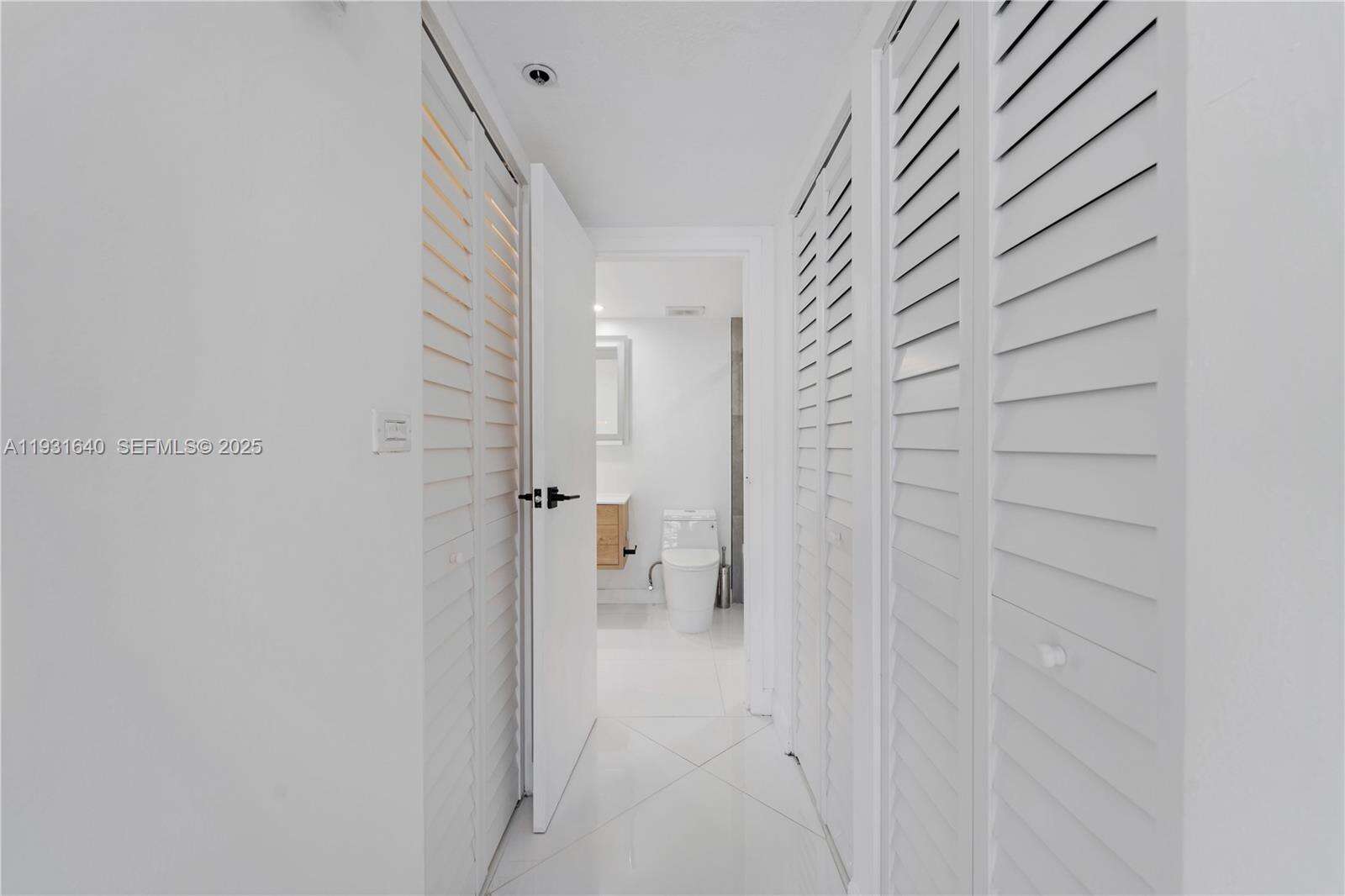 Grandview Palace at 7601 Treasure Dr, North Bay Village, FL 33141 - For Sale photo 20
