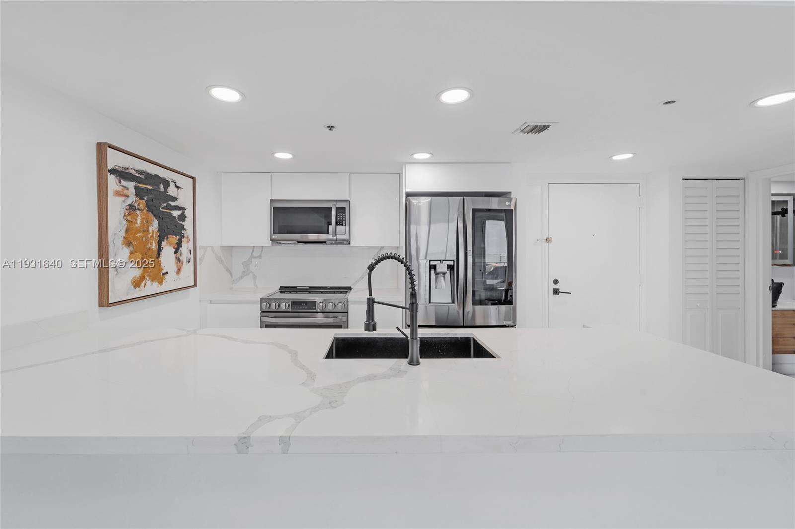 Grandview Palace at 7601 Treasure Dr, North Bay Village, FL 33141 - For Sale photo 4