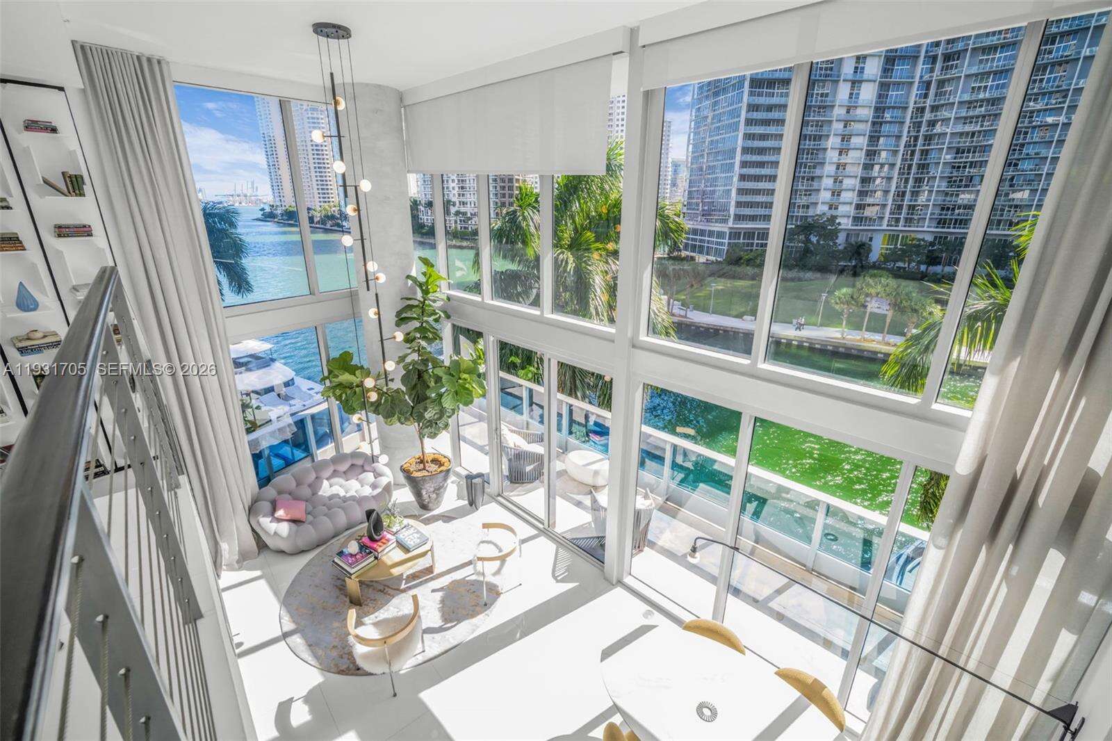 EPIC WEST - 200 Biscayne Blvd Way, Miami, FL 33131 | Picture 1
