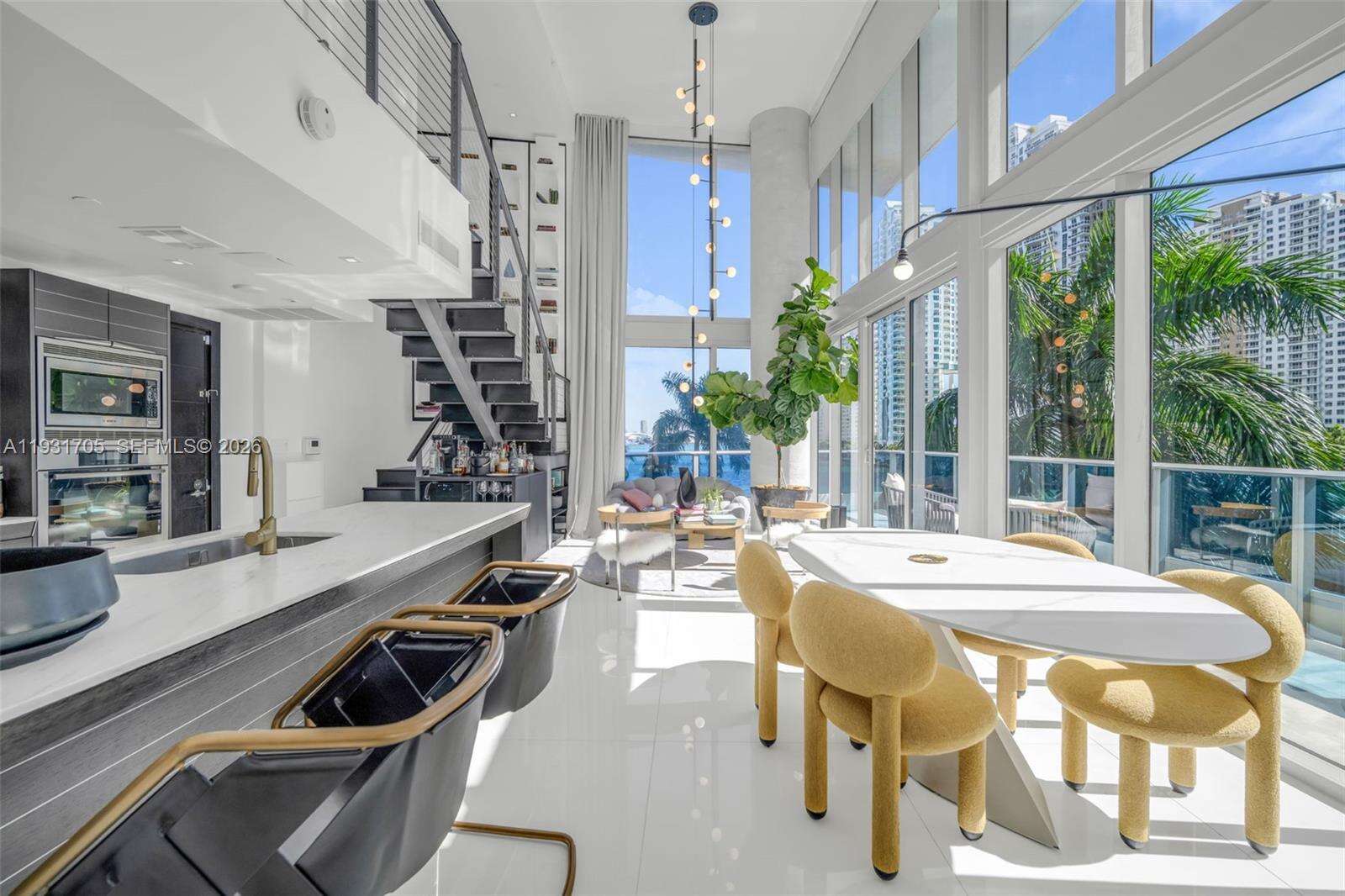 EPIC WEST - 200 Biscayne Blvd Way, Miami, FL 33131 | Picture 11