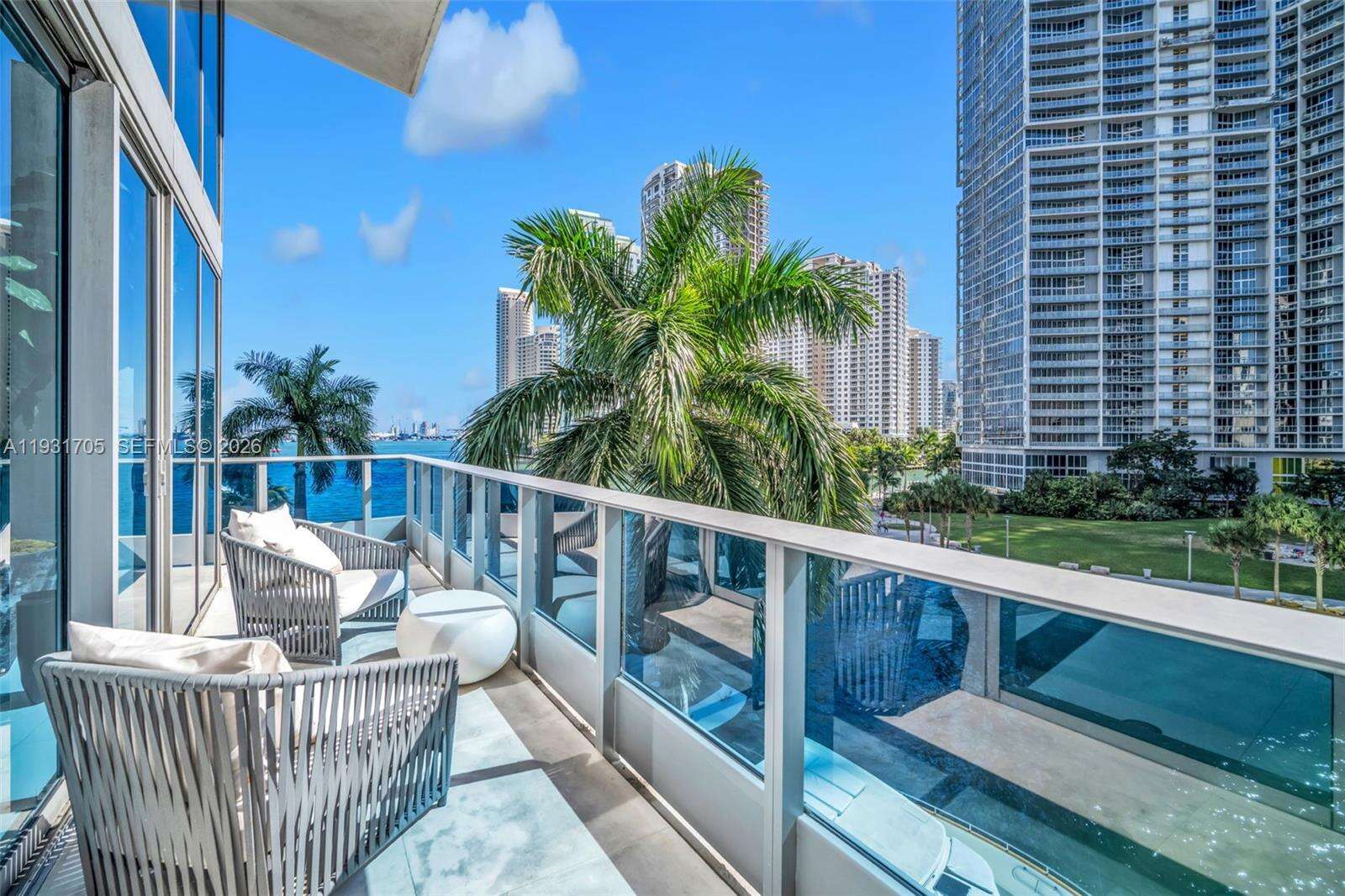 EPIC WEST - 200 Biscayne Blvd Way, Miami, FL 33131 | Picture 12
