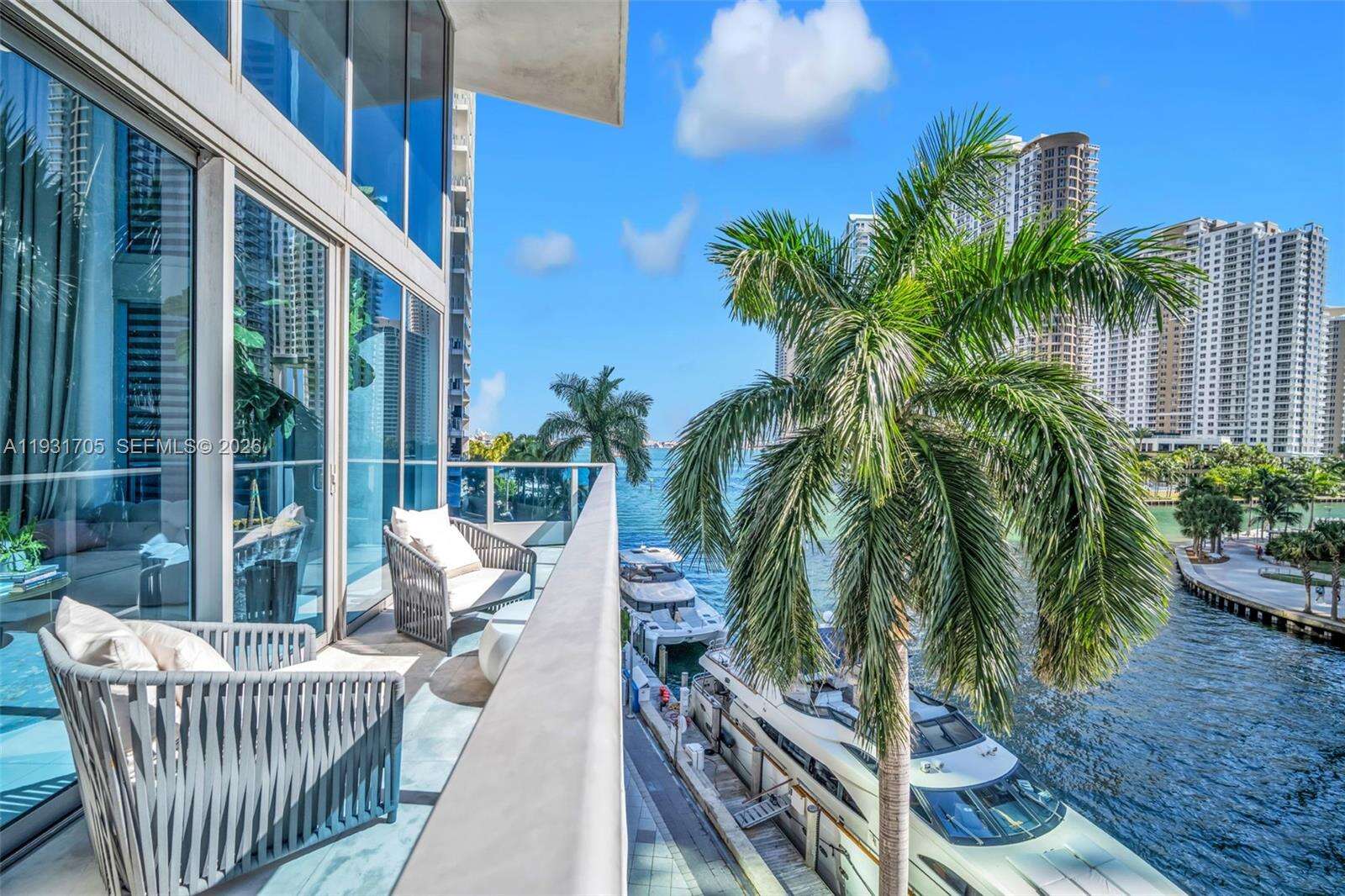 EPIC WEST - 200 Biscayne Blvd Way, Miami, FL 33131 | Picture 13