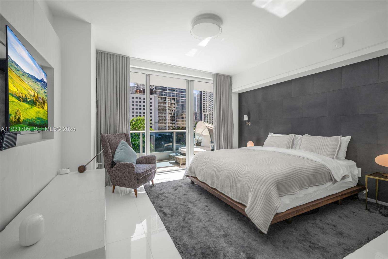 EPIC WEST - 200 Biscayne Blvd Way, Miami, FL 33131 | Picture 16