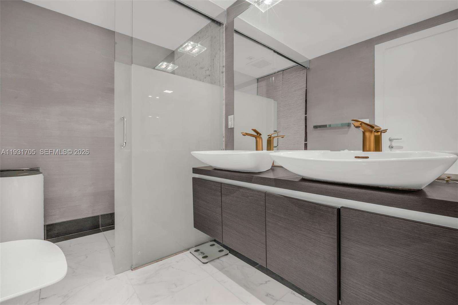 EPIC WEST - 200 Biscayne Blvd Way, Miami, FL 33131 | Picture 23