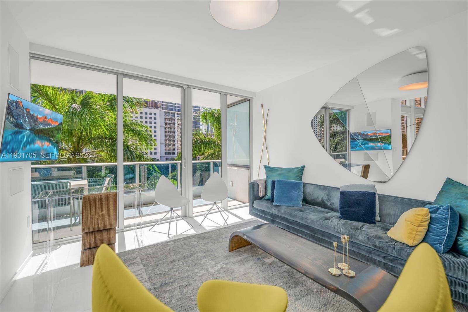 EPIC WEST - 200 Biscayne Blvd Way, Miami, FL 33131 | Picture 5