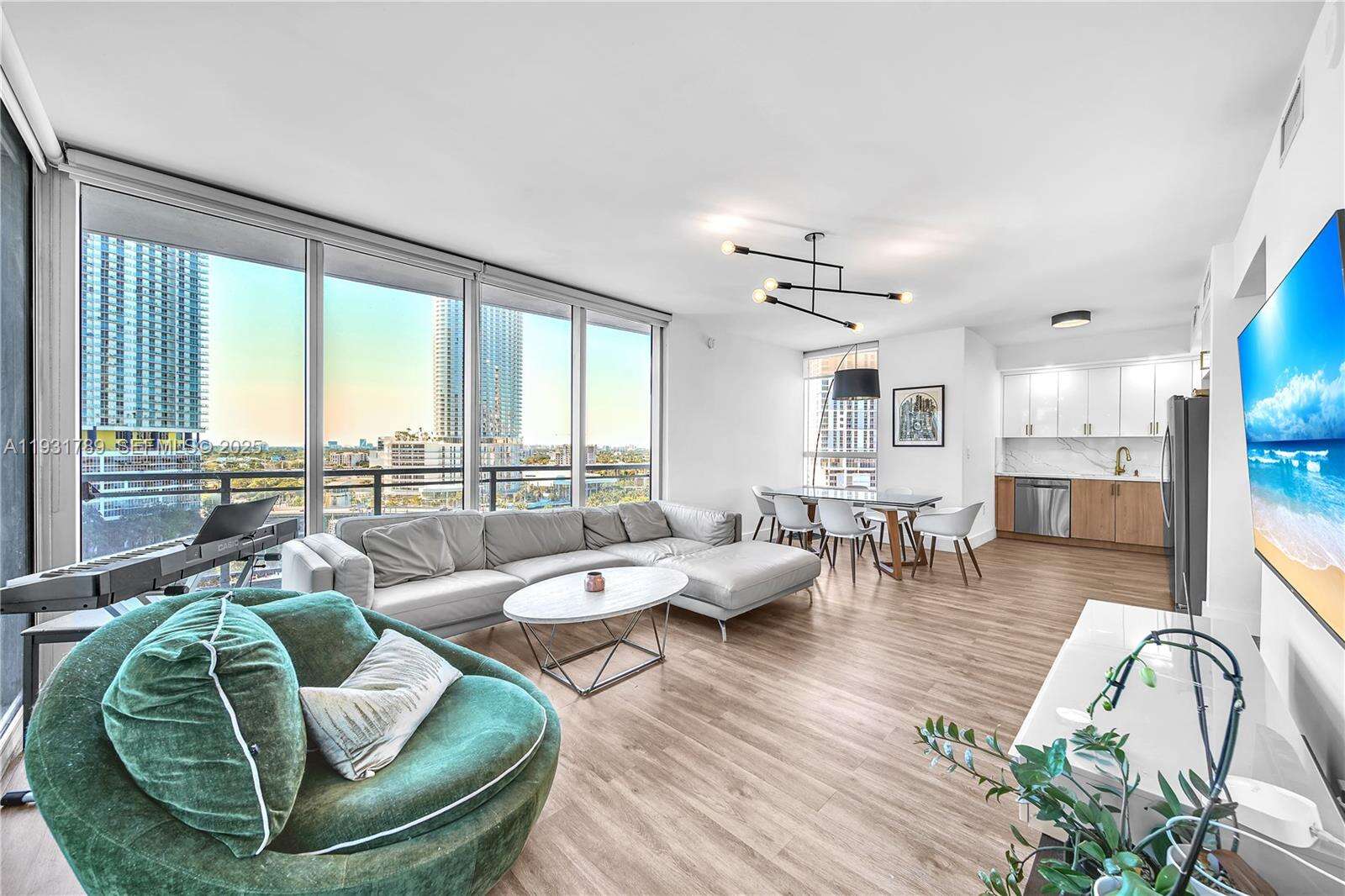 The Ivy at 90 3 St, Miami, FL 33130 - For Sale photo 3