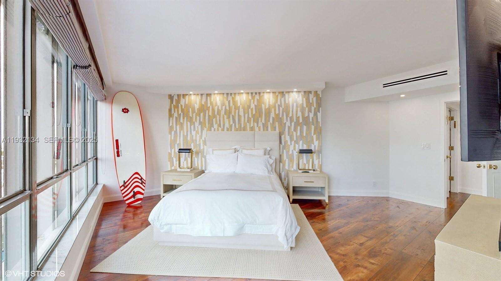 BAL HARBOUR 101 - 10155 Collins Ave, Bal Harbour, FL 33154 | Picture 25