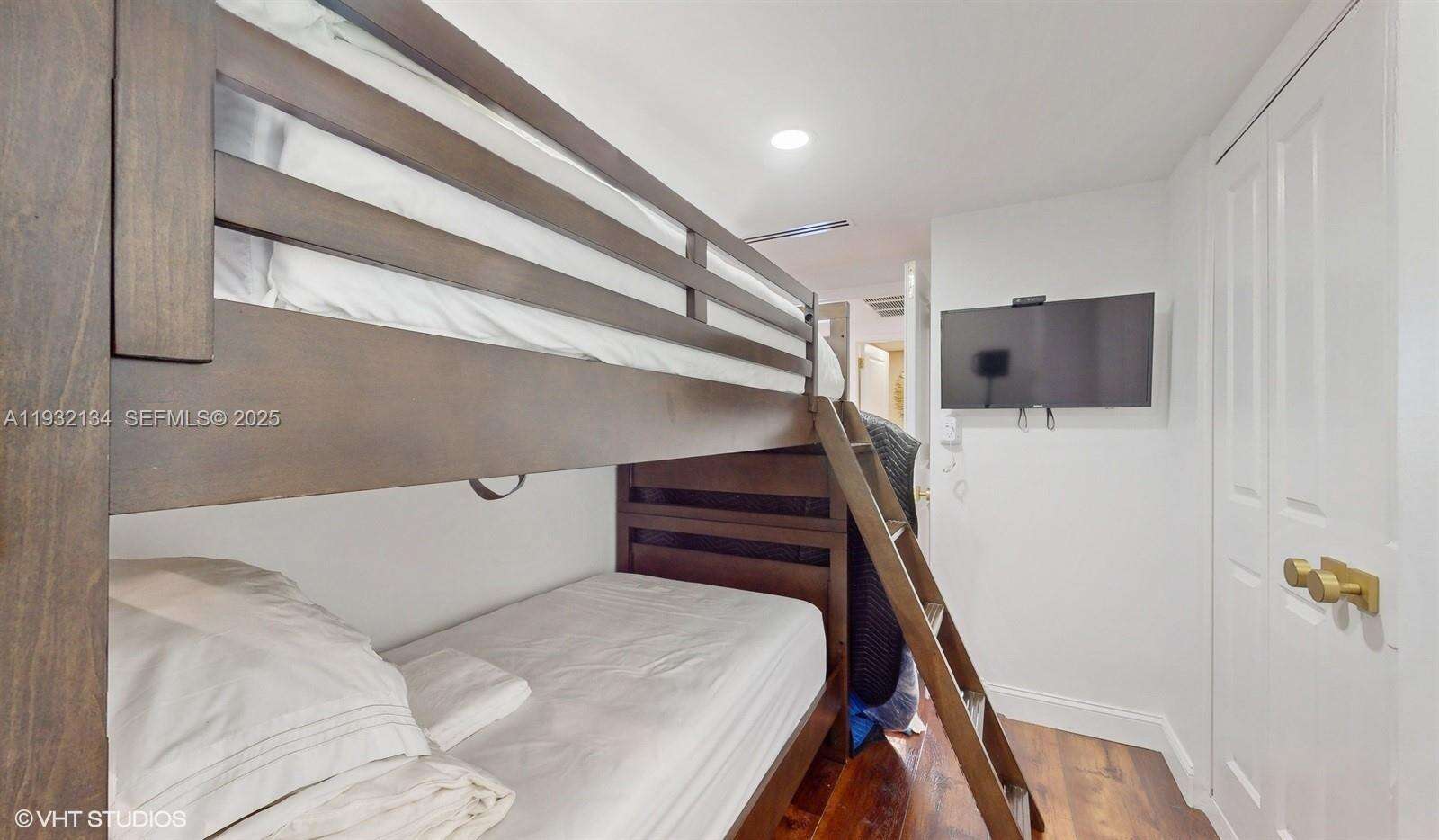 BAL HARBOUR 101 - 10155 Collins Ave, Bal Harbour, FL 33154 | Picture 31