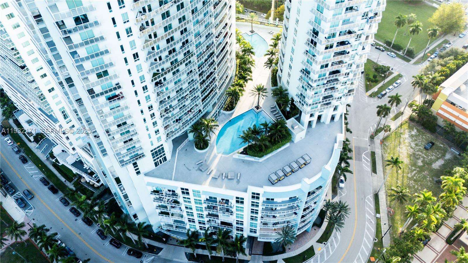 Quantum On The Bay at 1900 Bayshore Dr, Miami, FL 33132 - For Sale photo 1